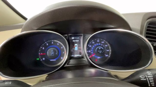 2014 Frost White Pearl Hyundai Santa Fe Sport 2.0T FWD SUV