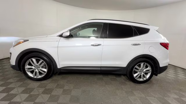 2014 Frost White Pearl Hyundai Santa Fe Sport 2.0T FWD SUV