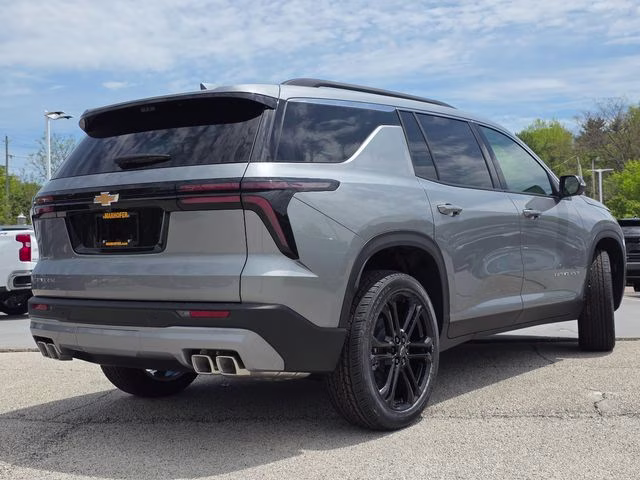 2026 Sterling Gray Metallic Chevrolet Traverse LT FWD SUV