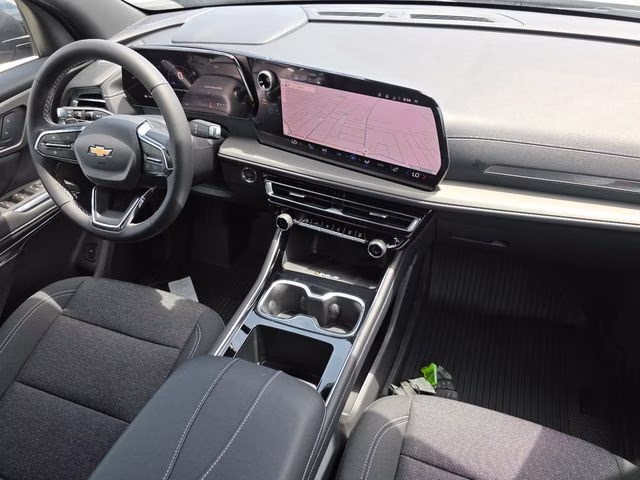 2026 Sterling Gray Metallic Chevrolet Traverse LT FWD SUV