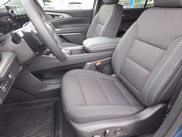 2026 Lakeshore Blue Metallic Chevrolet Traverse LT FWD SUV