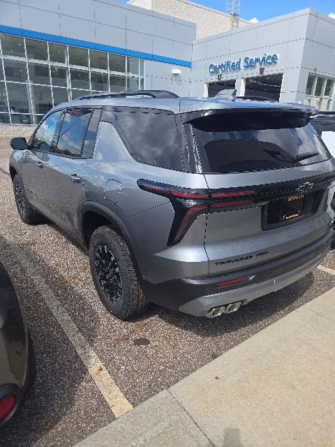 2026 Sterling Gray Metallic Chevrolet Traverse Z71 AWD SUV