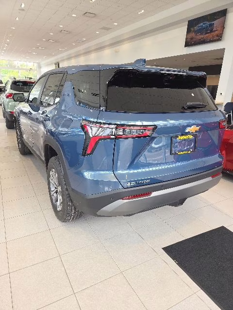 2026 Lakeshore Blue Metallic Chevrolet Equinox LT FWD SUV