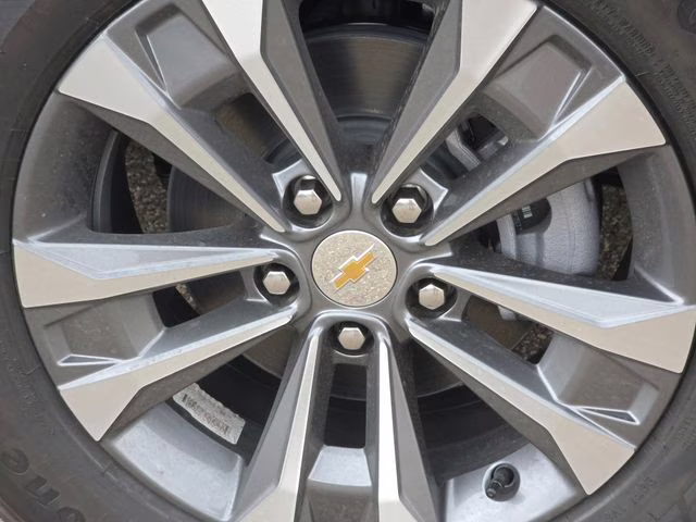2026 Sterling Gray Metallic Chevrolet Equinox LT FWD SUV