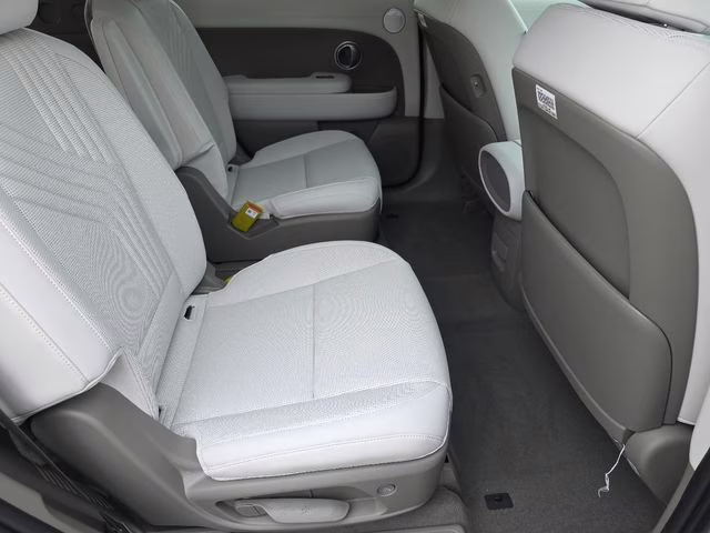 2026 Typhoon Silver Metallic Hyundai Palisade Hybrid SEL AWD SUV