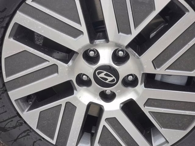 2026 Typhoon Silver Metallic Hyundai Palisade Hybrid SEL AWD SUV