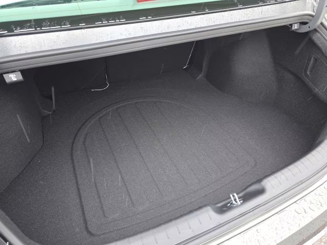2026 Amazon Gray Hyundai Elantra SEL Sport FWD Sedan