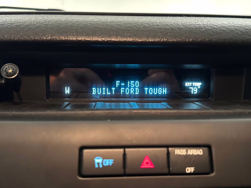 2011 Tuxedo Black Metallic Ford F-150 XLT RWD Truck