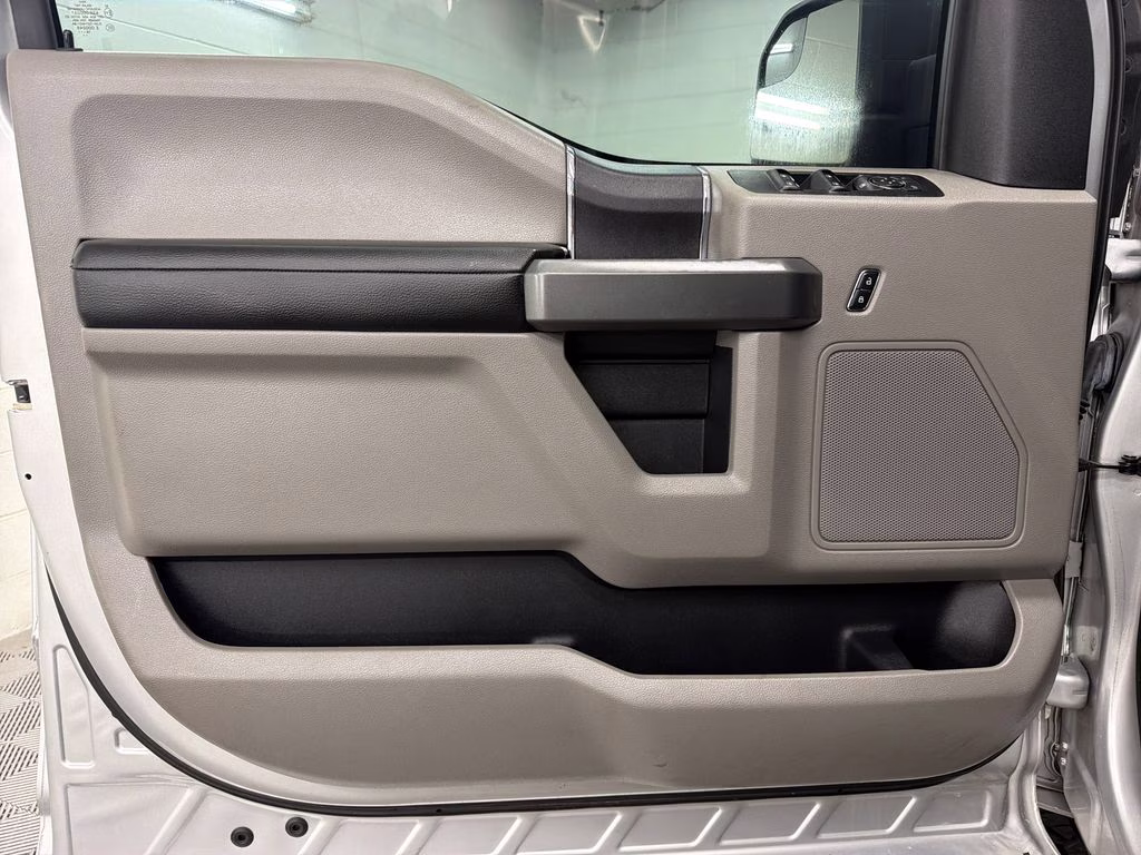 2017 Ingot Silver Metallic Ford F-150 XLT RWD Truck