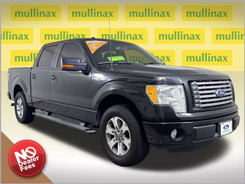 2011 Tuxedo Black Metallic Ford F-150 XLT RWD Truck