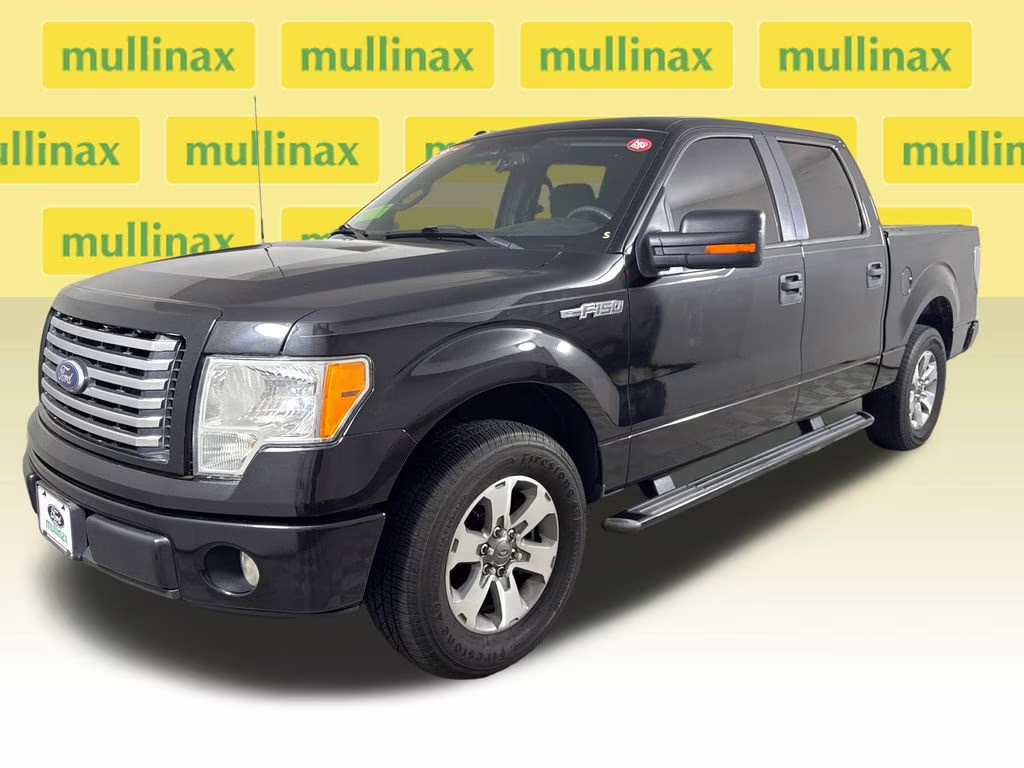2011 Tuxedo Black Metallic Ford F-150 XLT RWD Truck