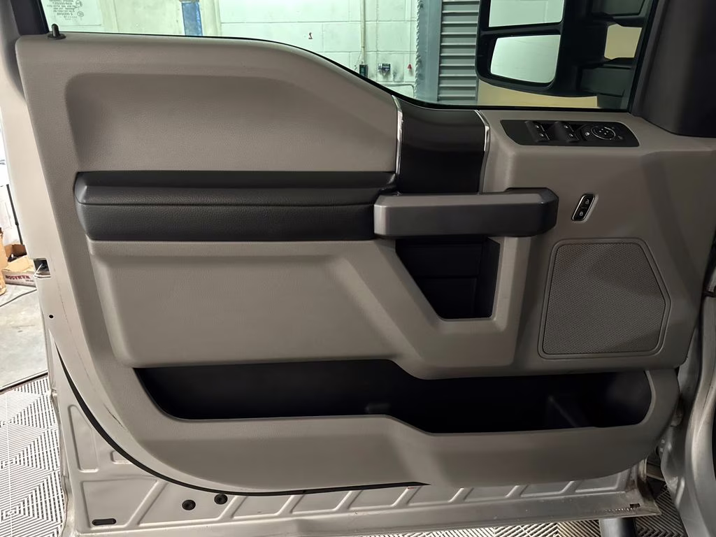 2019 Ingot Silver Ford F-150 XLT 4X4 Truck