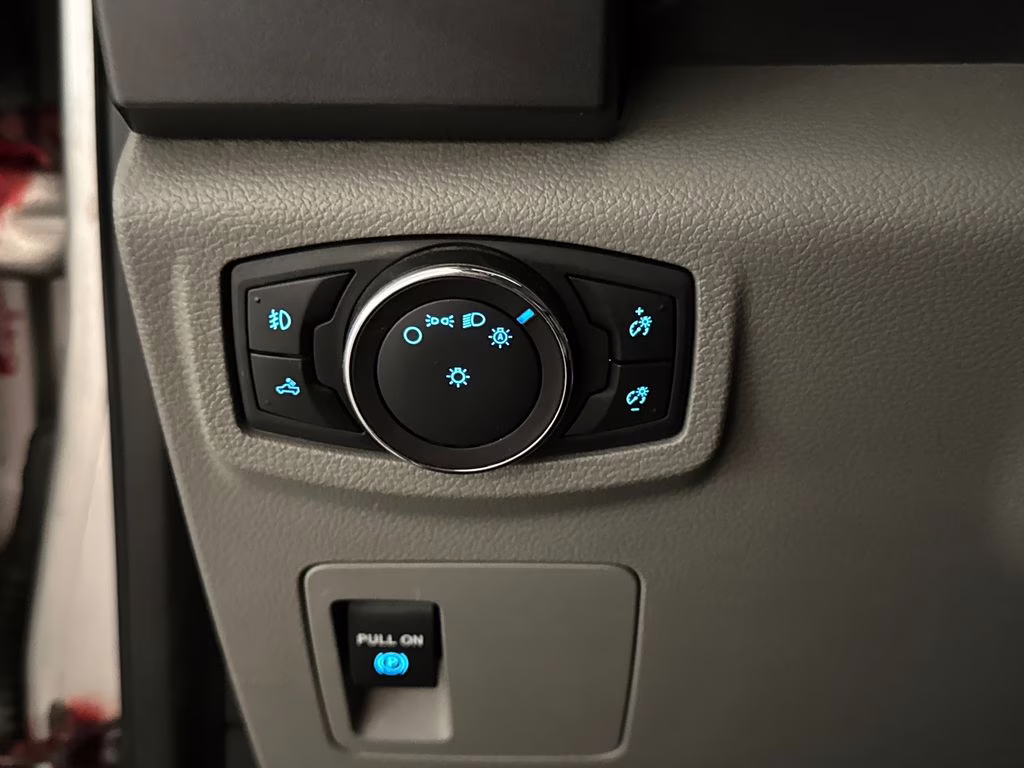 2019 Ingot Silver Ford F-150 XLT 4X4 Truck