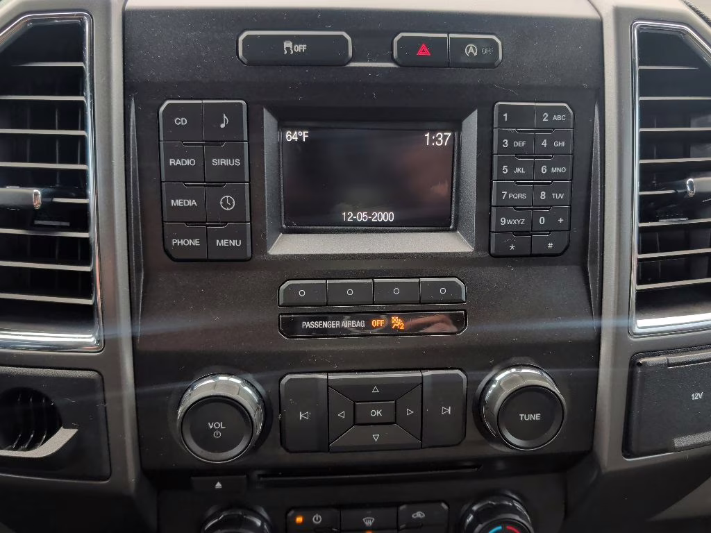 2017 Ingot Silver Metallic Ford F-150 XLT RWD Truck