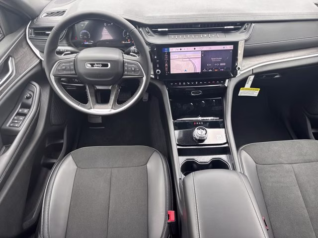 2026 Silver Zynith Jeep Grand Cherokee Laredo Altitude RWD SUV
