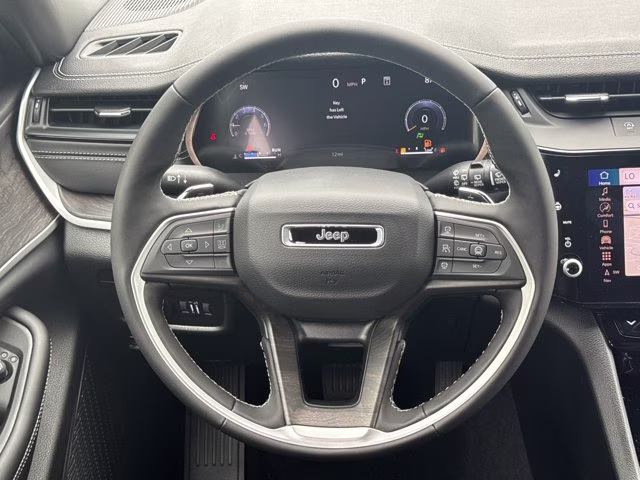 2026 Silver Zynith Jeep Grand Cherokee Laredo Altitude RWD SUV