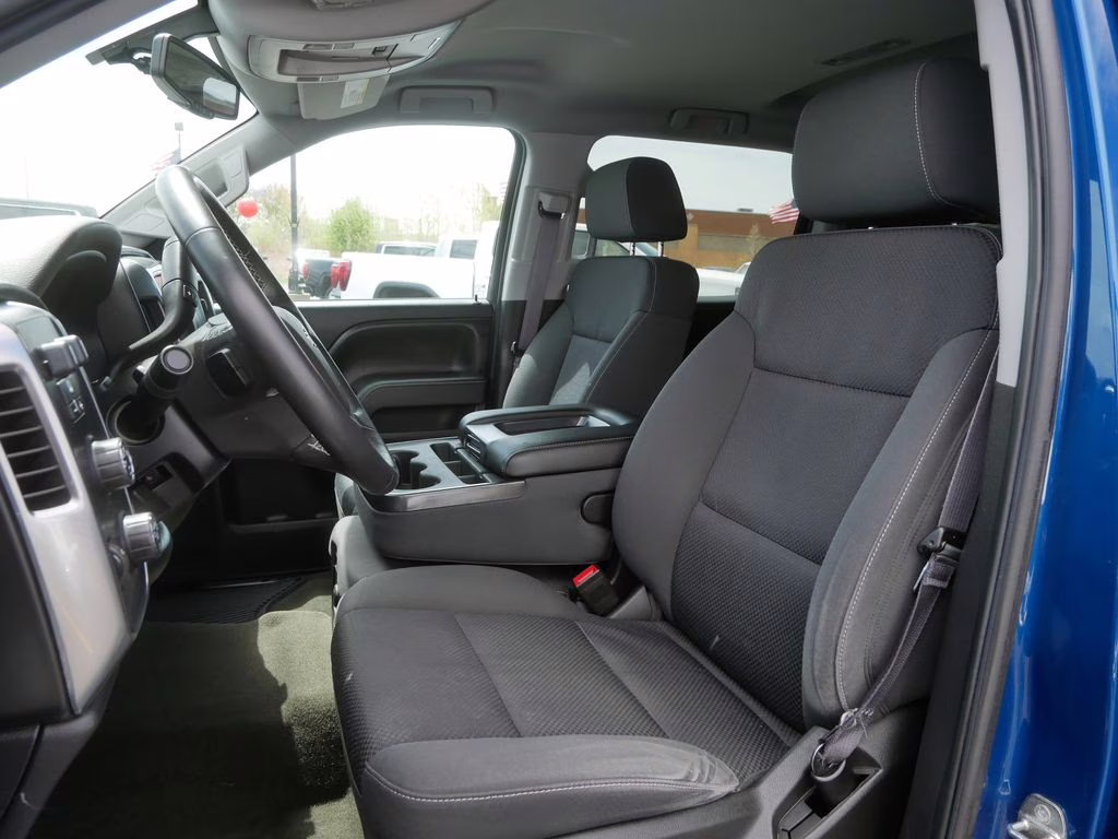 2015 Deep Ocean Blue Metallic Chevrolet Silverado 1500 LT 4X4 Truck