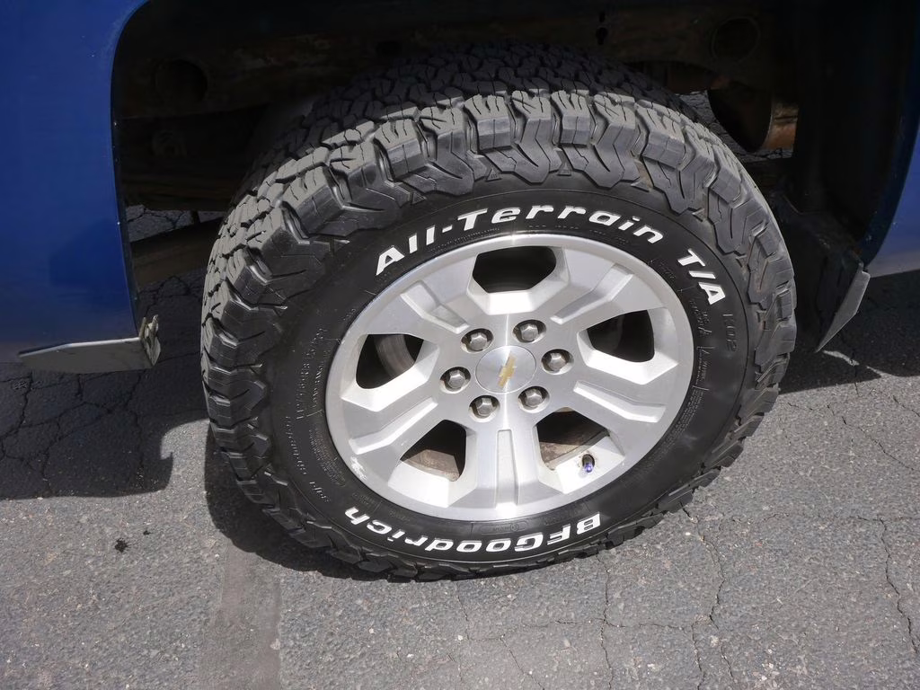 2015 Deep Ocean Blue Metallic Chevrolet Silverado 1500 LT 4X4 Truck