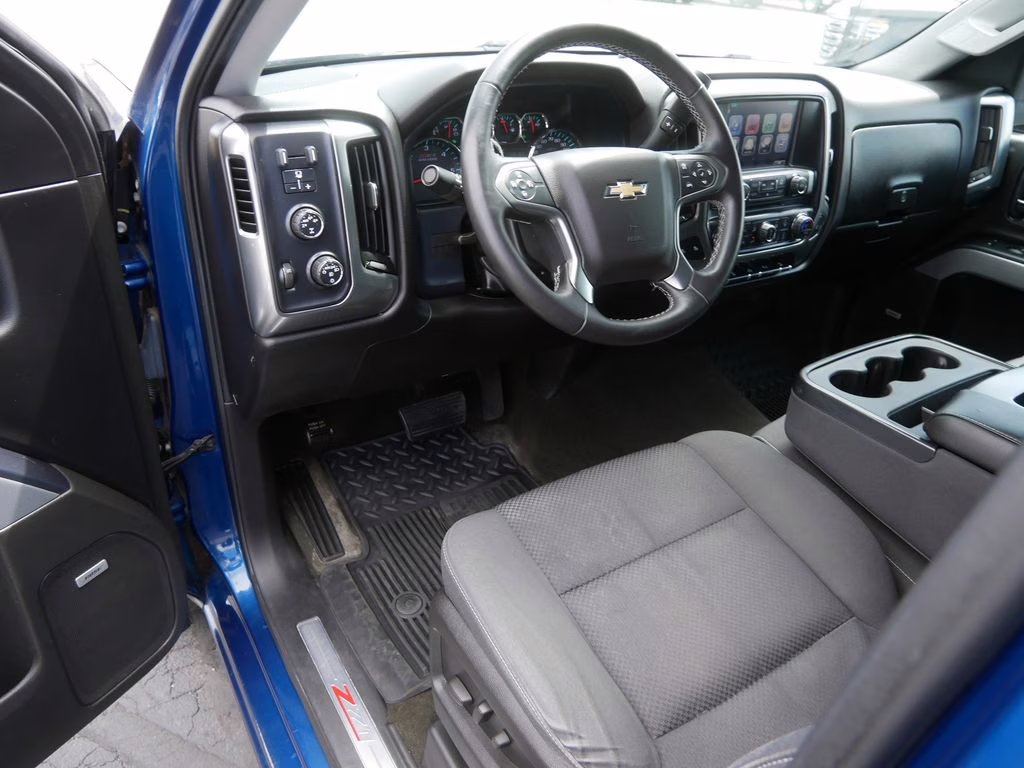 2015 Deep Ocean Blue Metallic Chevrolet Silverado 1500 LT 4X4 Truck