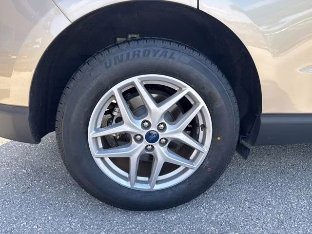 2021 Desert Gold Metallic Ford Edge SEL FWD SUV