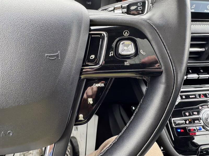 2022 Pristine White Lincoln Corsair Reserve AWD SUV