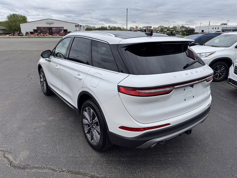 2022 Pristine White Lincoln Corsair Reserve AWD SUV