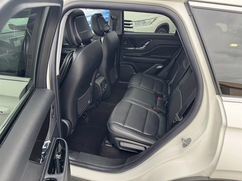 2022 Pristine White Lincoln Corsair Reserve AWD SUV