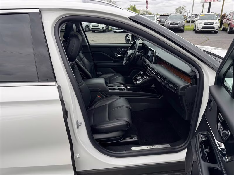 2022 Pristine White Lincoln Corsair Reserve AWD SUV