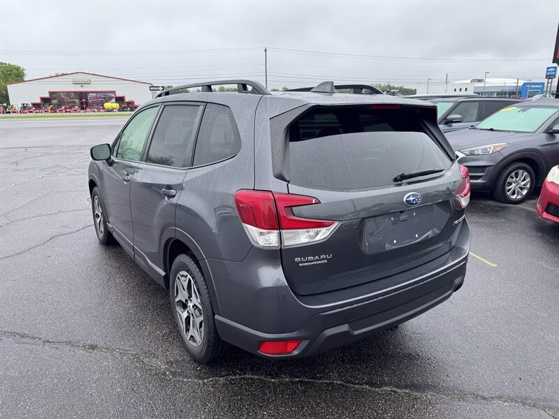 2022 Magnetite Gray Metallic Subaru Forester Premium AWD Crossover