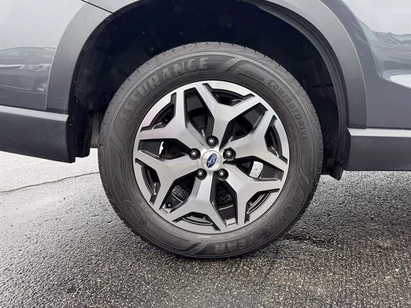 2022 Magnetite Gray Metallic Subaru Forester Premium AWD Crossover