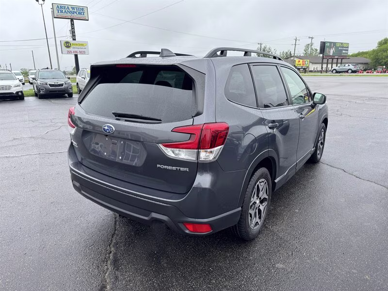 2022 Magnetite Gray Metallic Subaru Forester Premium AWD Crossover