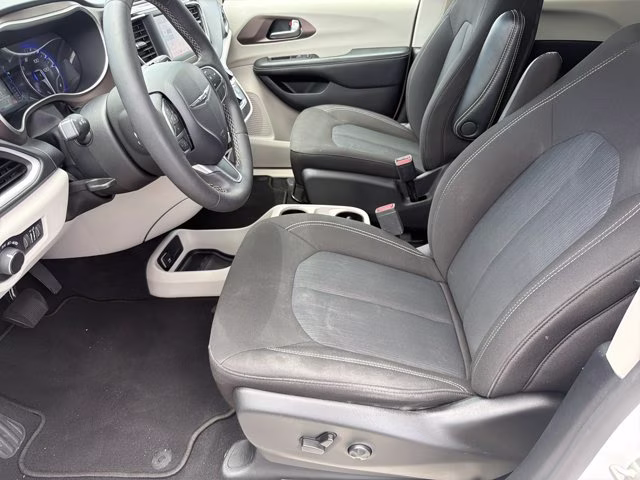 2023 Bright White Clearcoat Chrysler Voyager LX FWD Van