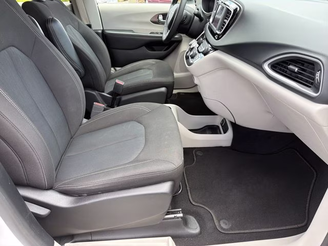 2023 Bright White Clearcoat Chrysler Voyager LX FWD Van