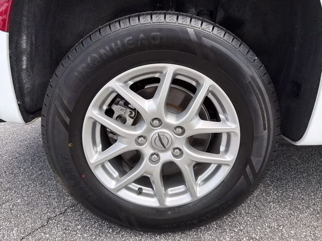 2023 Bright White Clearcoat Chrysler Voyager LX FWD Van
