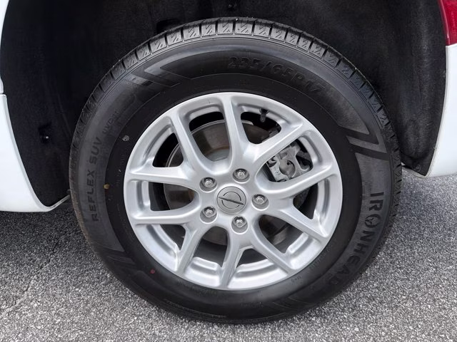 2023 Bright White Clearcoat Chrysler Voyager LX FWD Van