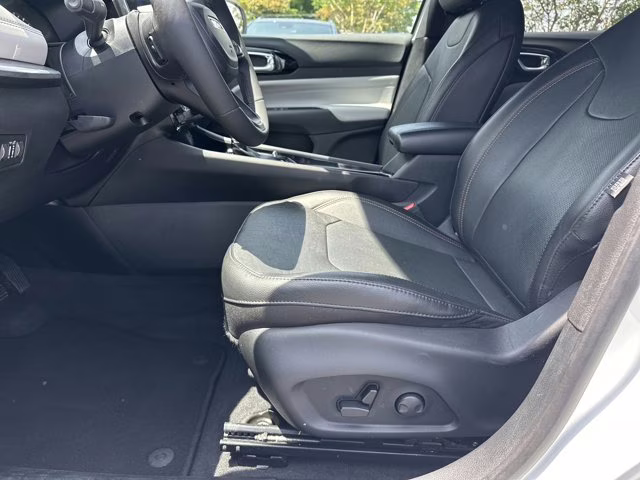 2023 Bright White Clearcoat Jeep Compass Limited 4X4 SUV
