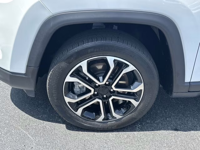 2023 Bright White Clearcoat Jeep Compass Limited 4X4 SUV