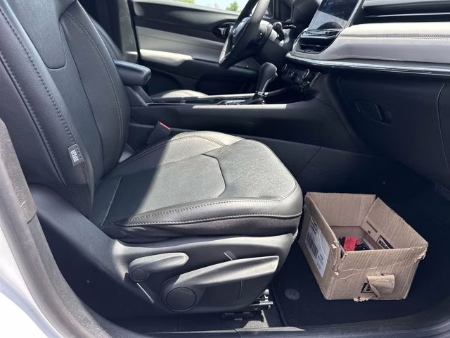 2023 Bright White Clearcoat Jeep Compass Limited 4X4 SUV