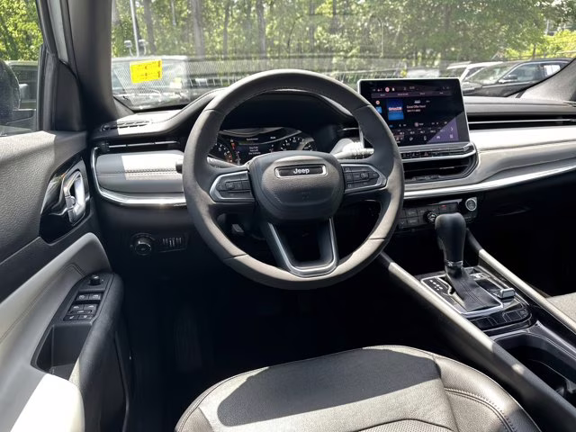 2023 Bright White Clearcoat Jeep Compass Limited 4X4 SUV