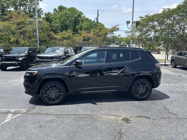 2024 Diamond Black Crystal Pearlcoat Jeep Compass Limited 4X4 SUV