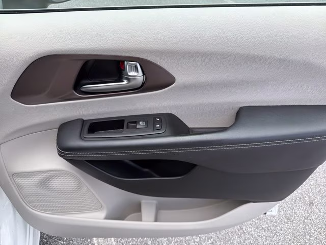 2023 Bright White Clearcoat Chrysler Voyager LX FWD Van