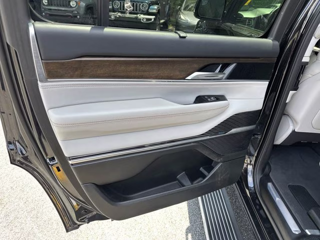 2022 Diamond Black Crystal Pearlcoat Jeep Grand Wagoneer Series I 4X4 SUV