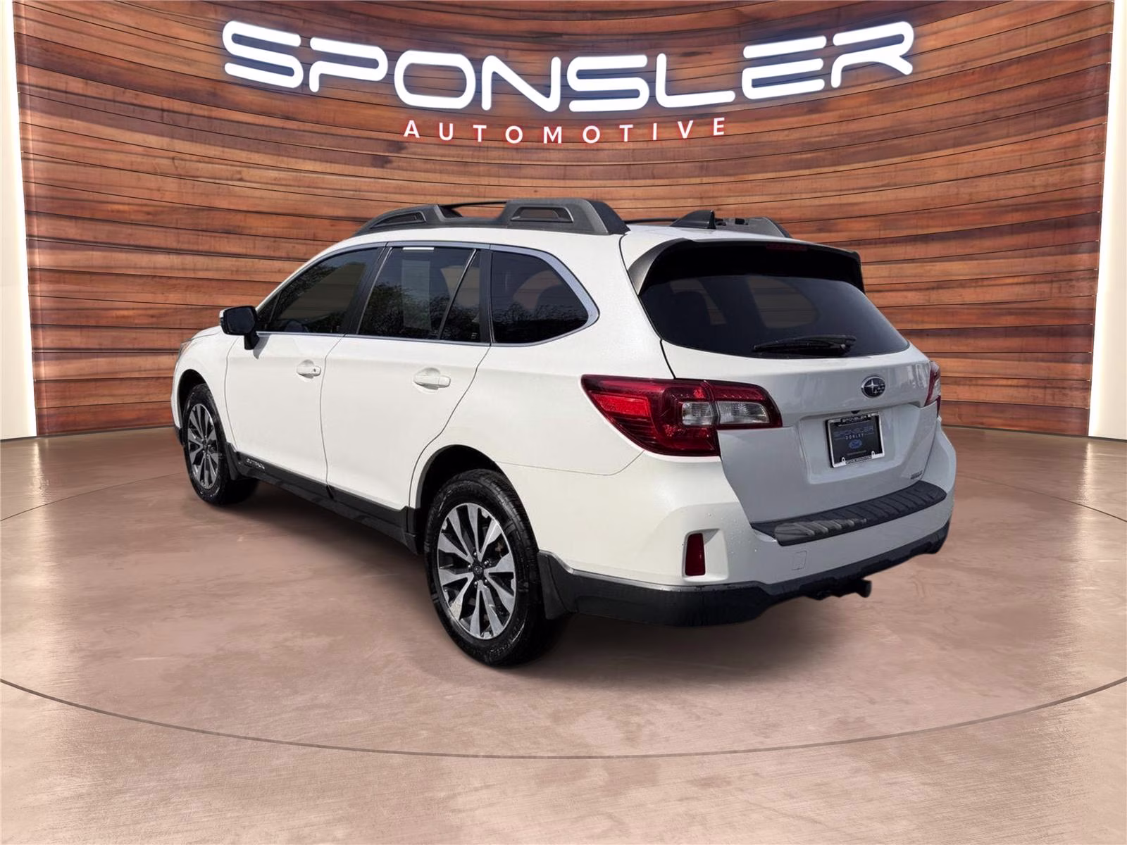 2016 Crystal White Pearl Subaru Outback 3.6R Limited AWD SUV