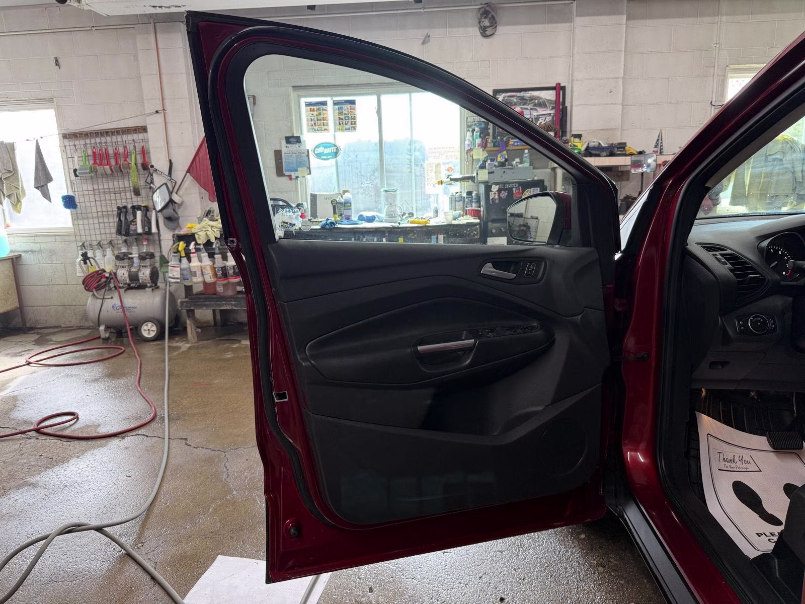 2017 Ruby Red Metallic Tinted Clearcoat Ford Escape SE 4X4 SUV