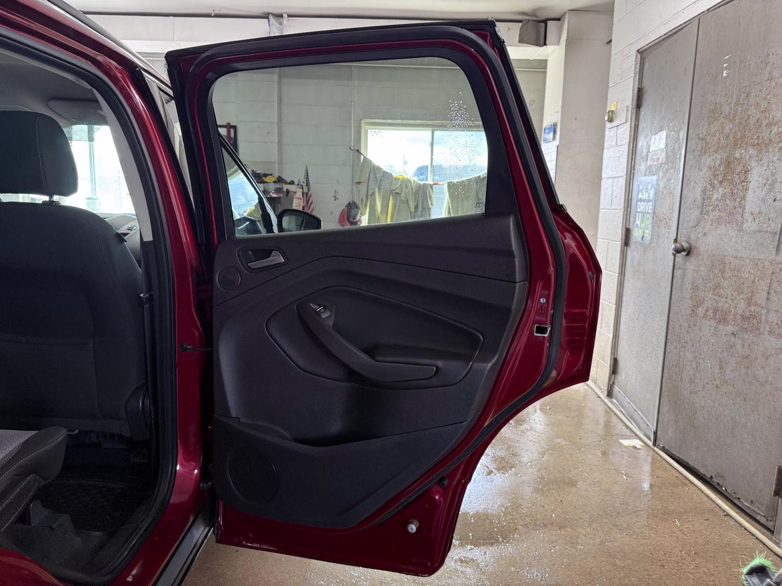 2017 Ruby Red Metallic Tinted Clearcoat Ford Escape SE 4X4 SUV