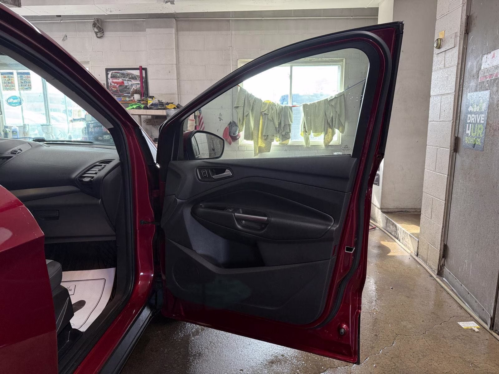 2017 Ruby Red Metallic Tinted Clearcoat Ford Escape SE 4X4 SUV