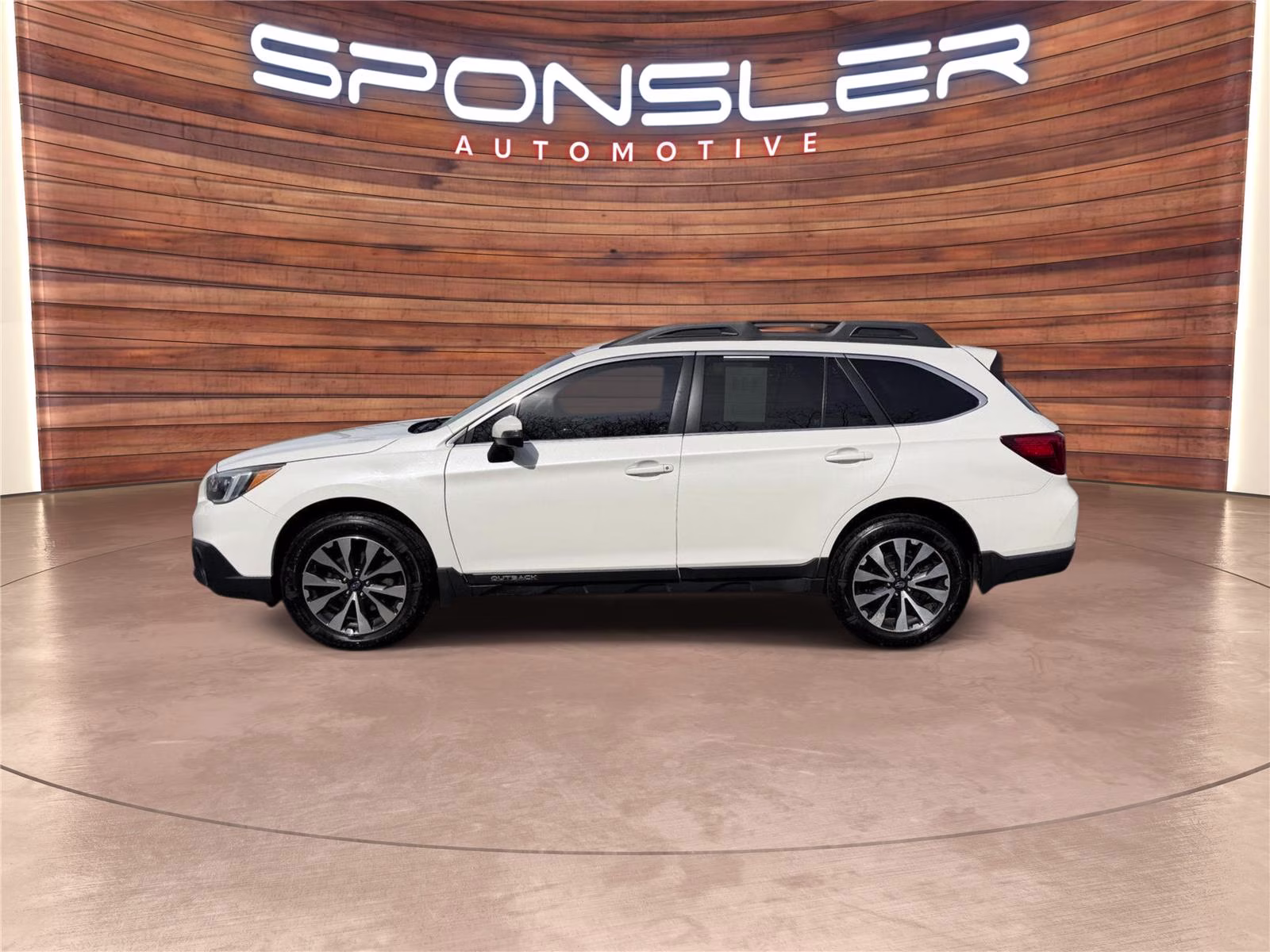 2016 Crystal White Pearl Subaru Outback 3.6R Limited AWD SUV