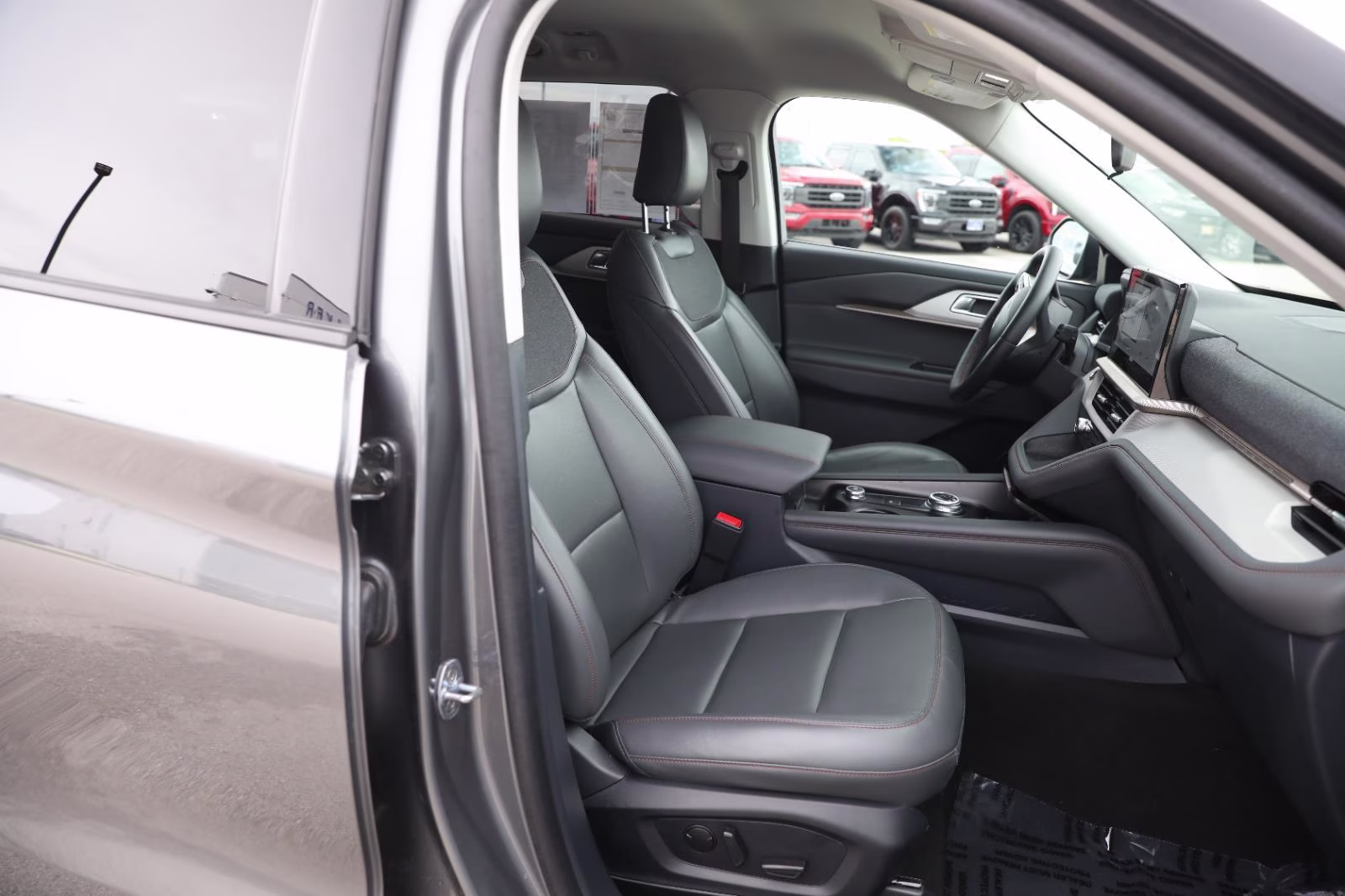 2025 Carbonized Gray Metallic Ford Explorer Active 4X4 SUV