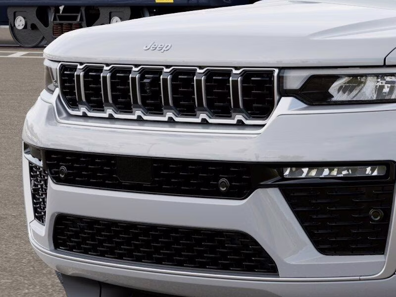 2026 Bright White Clear Coat Jeep Grand Cherokee Grand Cherokee Summit 4x4 4X4 SUV