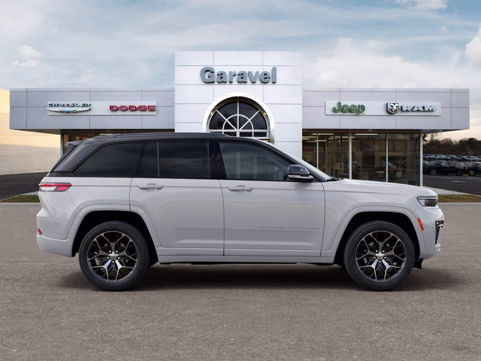 2026 Bright White Clearcoat Jeep Grand Cherokee Summit 4X4 SUV